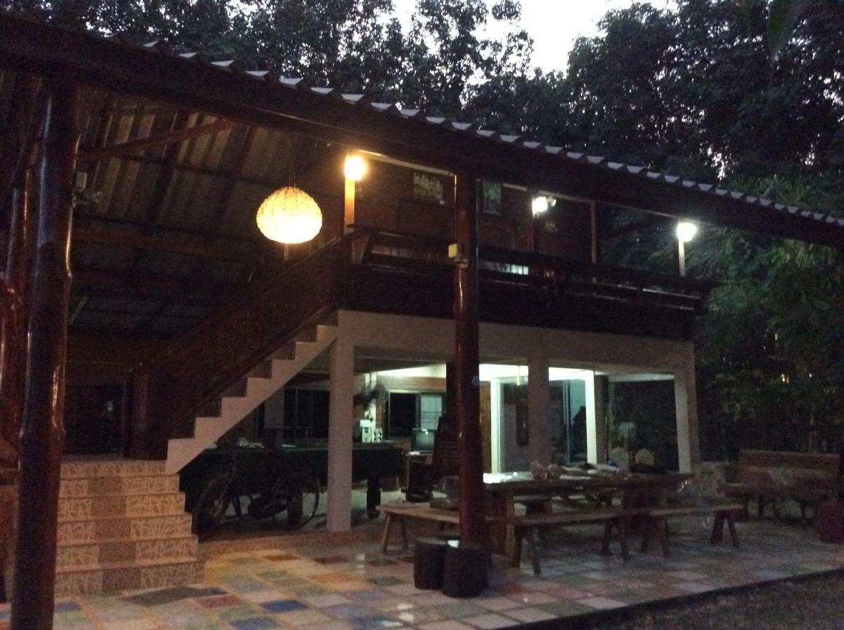 Settee Homestay Nan Luaran gambar